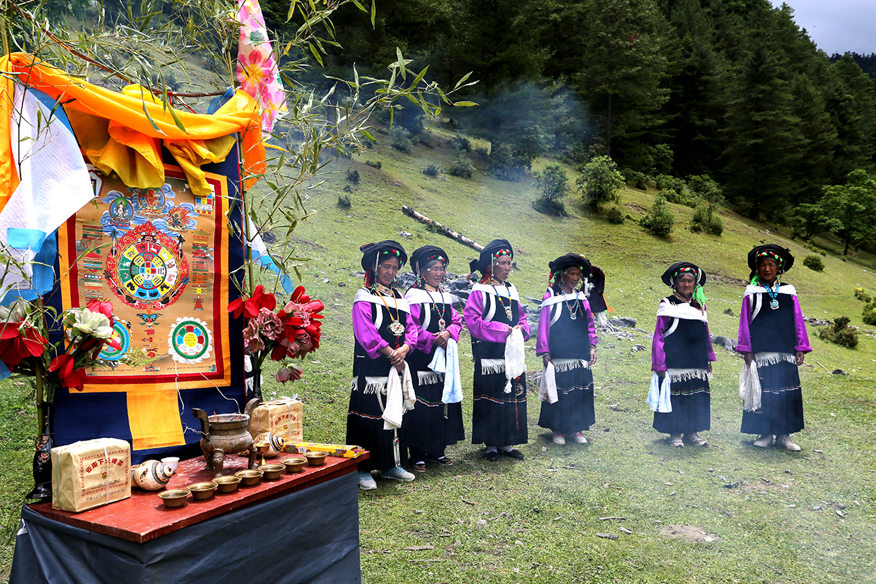 维西拉玛祭祀图片